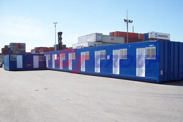 Work Camp — work camp accommodation built from containers (1 of 4)